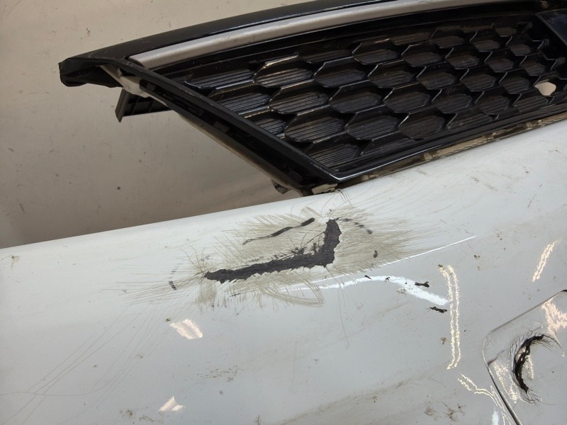 Бампер передний