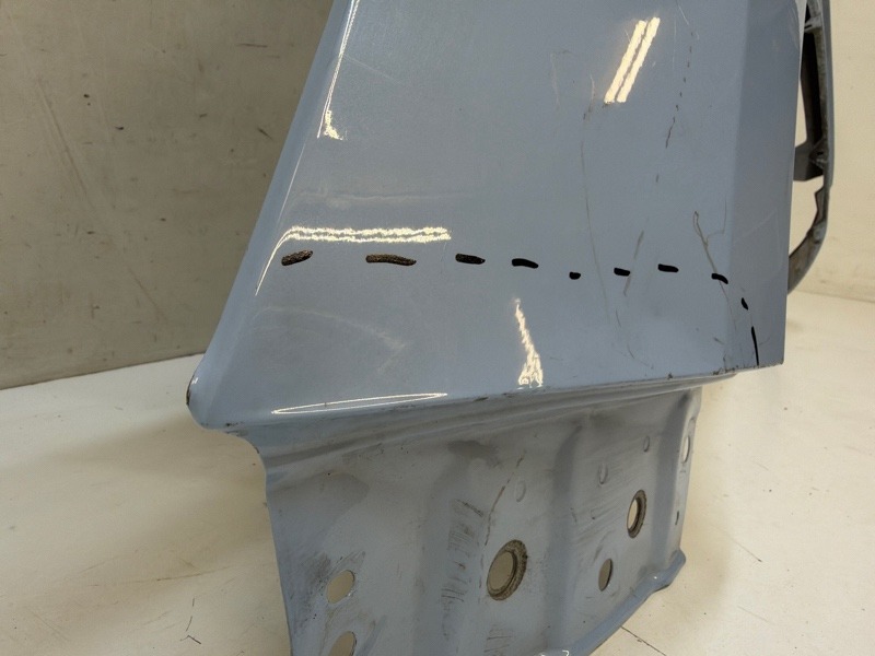 Крыло переднее левое