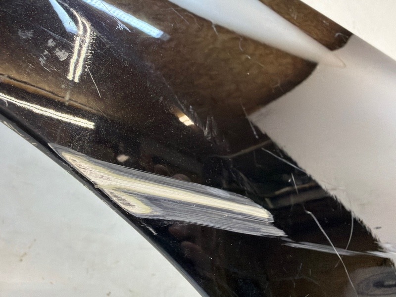 Крыло переднее левое