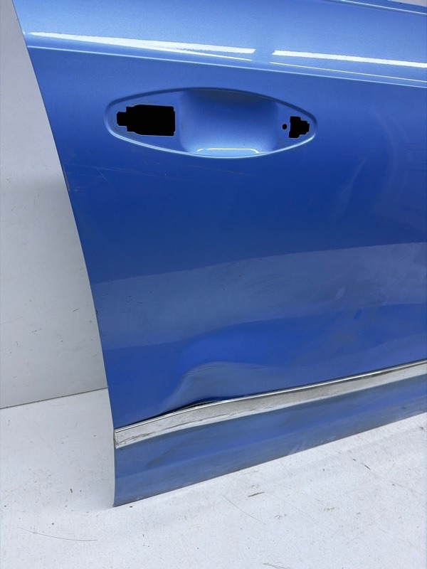 Дверь передняя правая