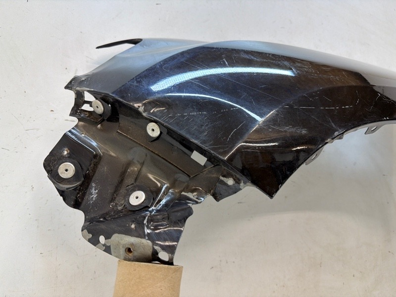 Крыло переднее левое