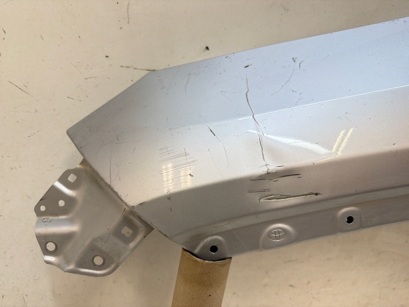 Крыло переднее левое