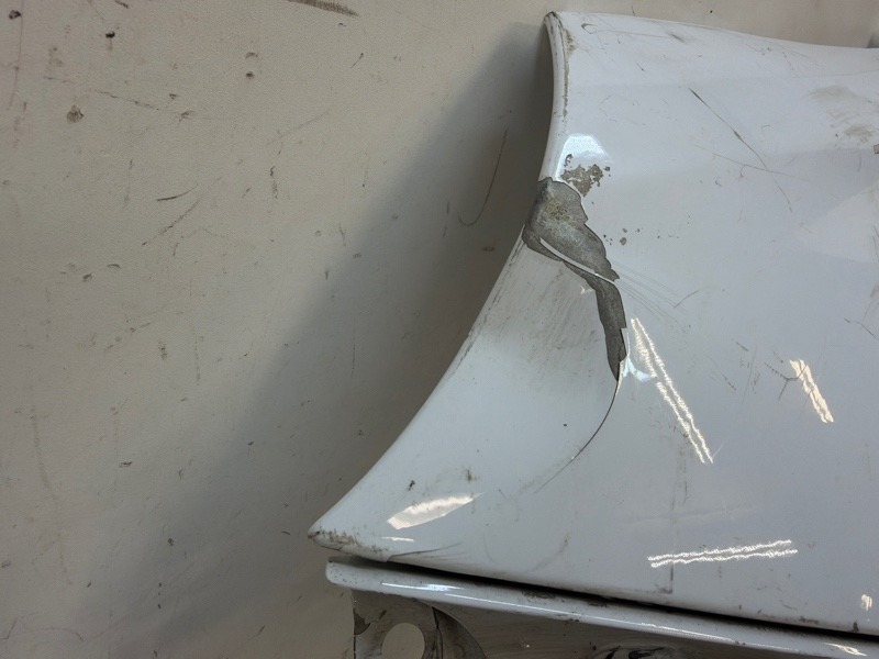 Крыло переднее левое