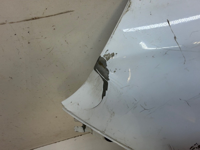 Крыло переднее левое