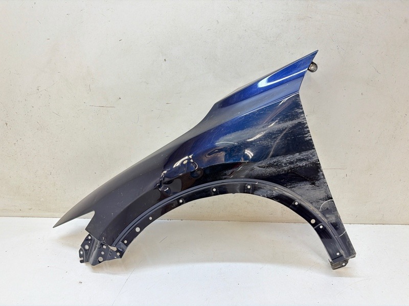 Крыло переднее левое