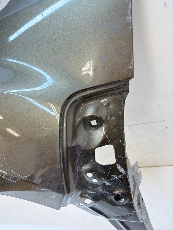 Крыло переднее левое