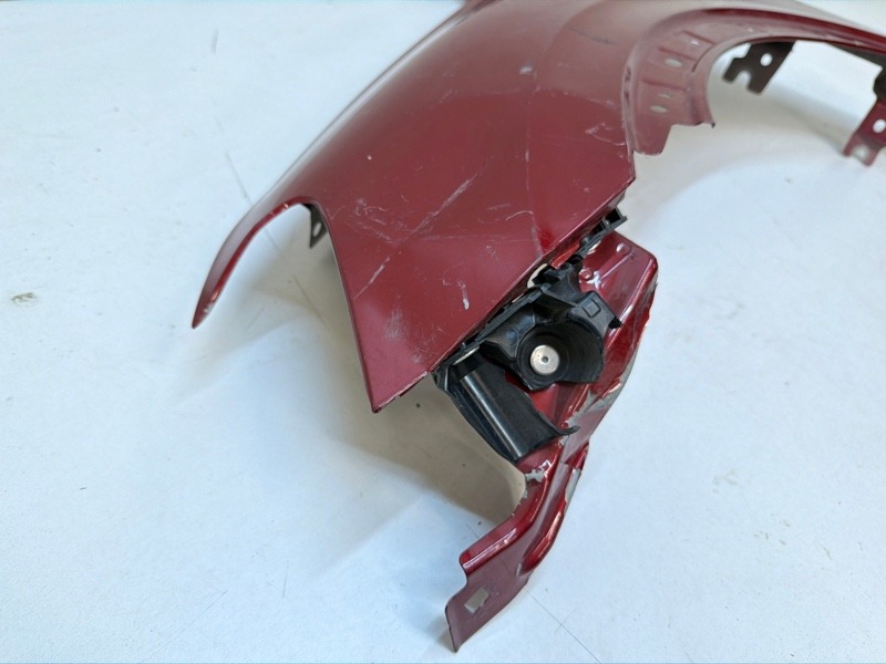 Крыло переднее левое