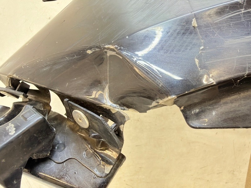 Крыло переднее левое