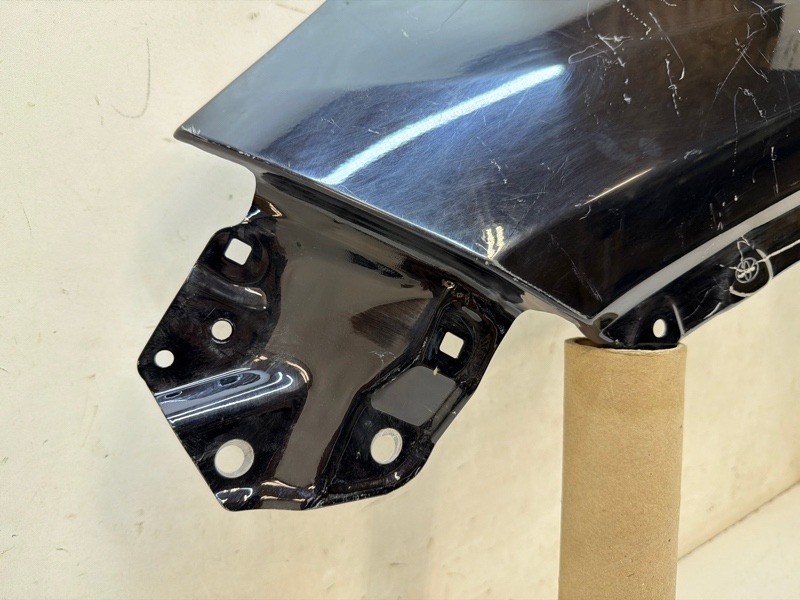 Крыло переднее левое