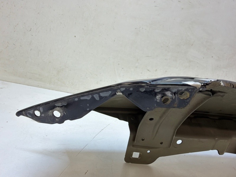 Крыло переднее левое