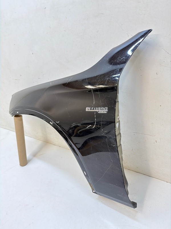 Крыло переднее левое