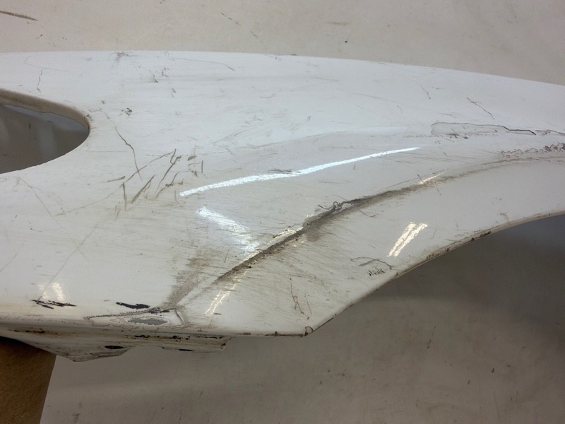 Крыло переднее левое