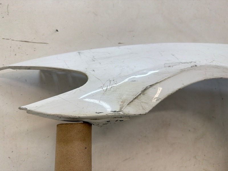 Крыло переднее левое