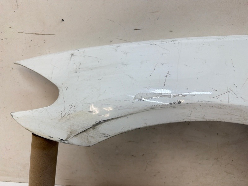 Крыло переднее левое