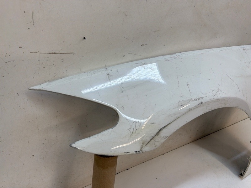 Крыло переднее левое