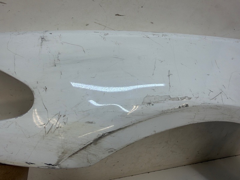 Крыло переднее левое