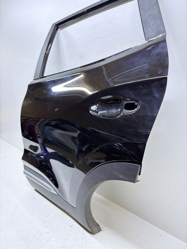 Дверь задняя левая