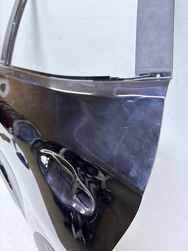 Дверь задняя левая