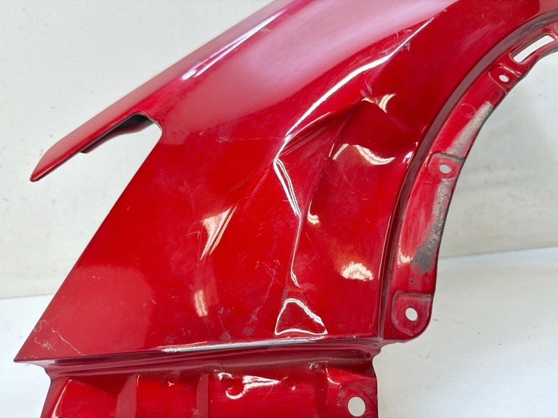 Крыло переднее левое