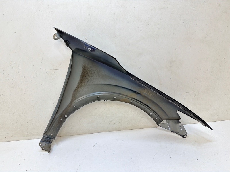 Крыло переднее левое