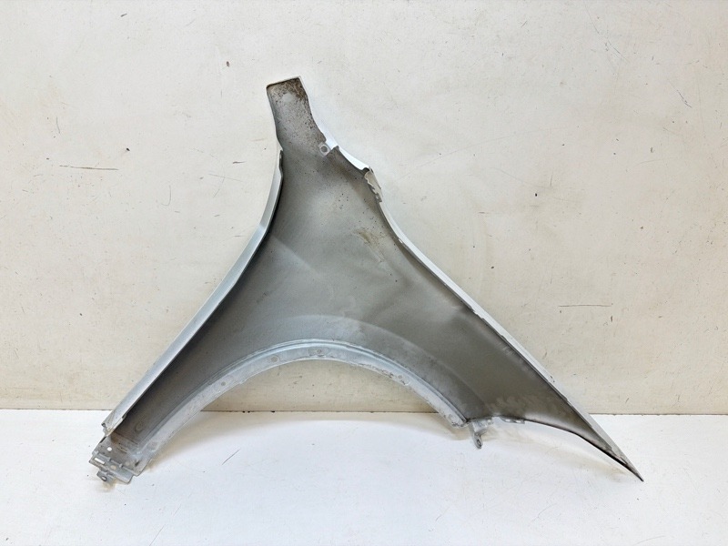 Крыло переднее левое