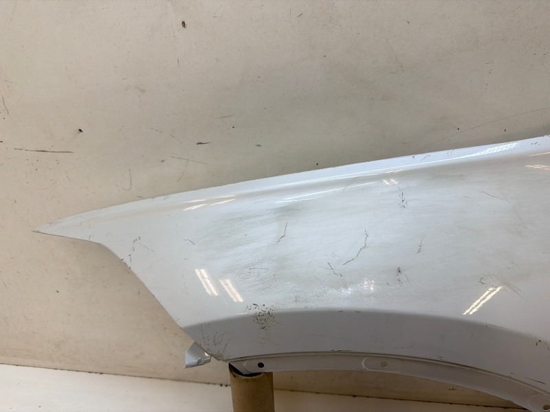 Крыло переднее левое