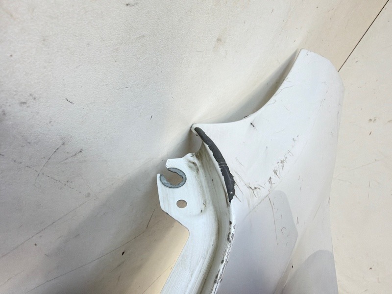 Крыло переднее левое