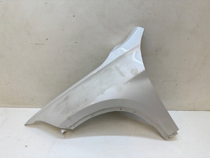 Крыло переднее левое