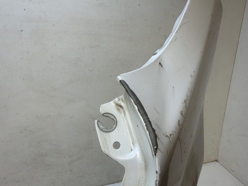 Крыло переднее левое