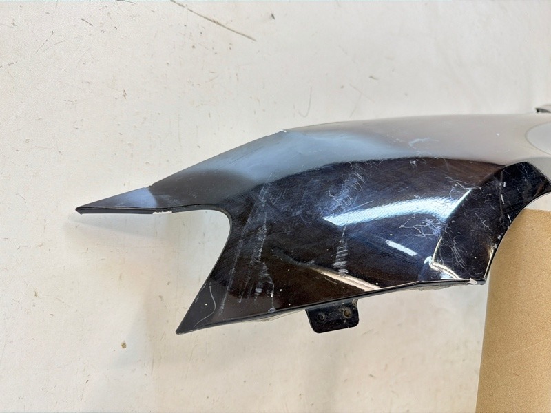 Крыло переднее левое