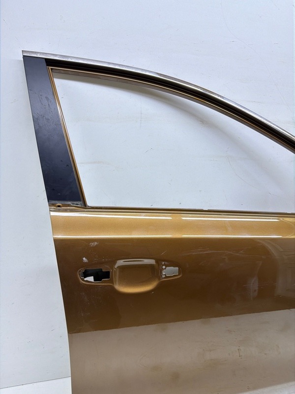 Дверь передняя правая