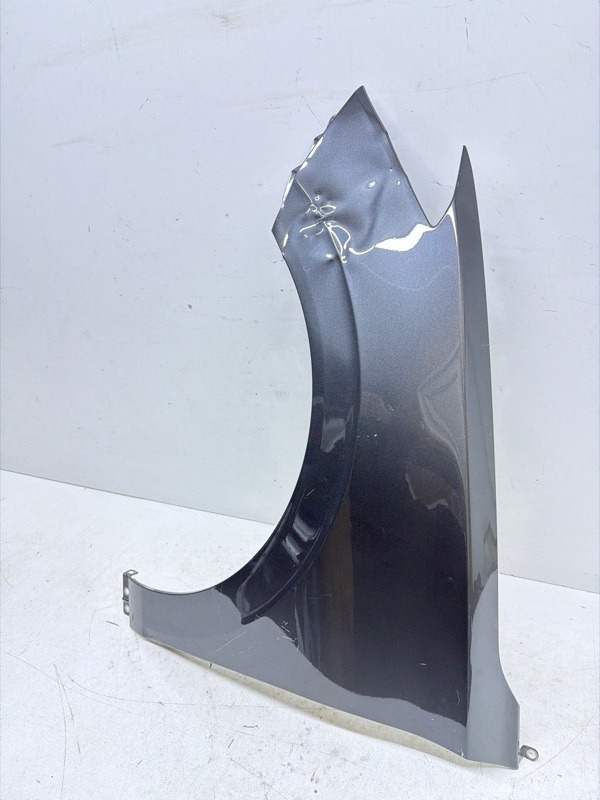 Крыло переднее левое