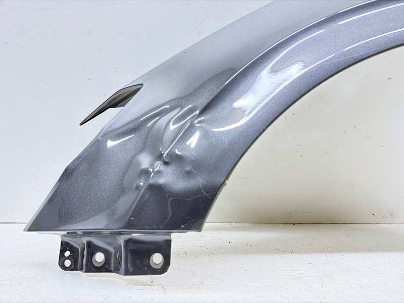 Крыло переднее левое