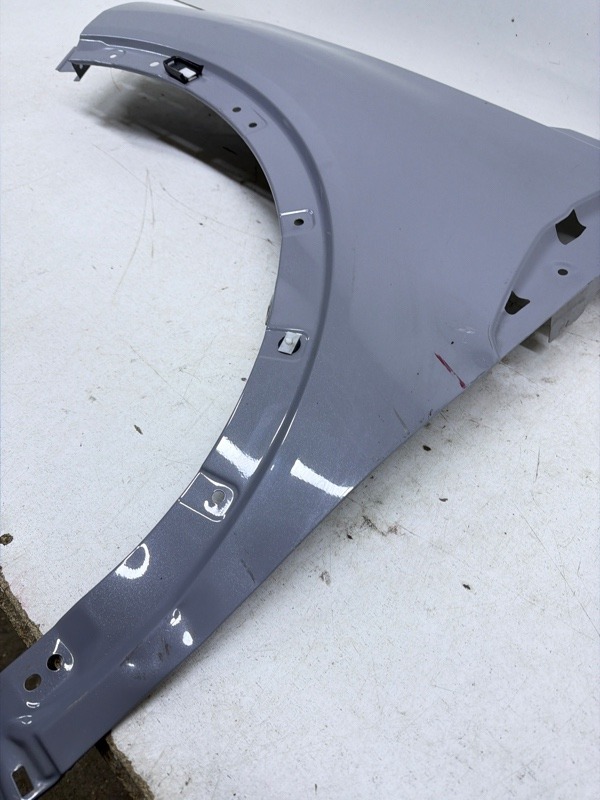 Крыло переднее левое