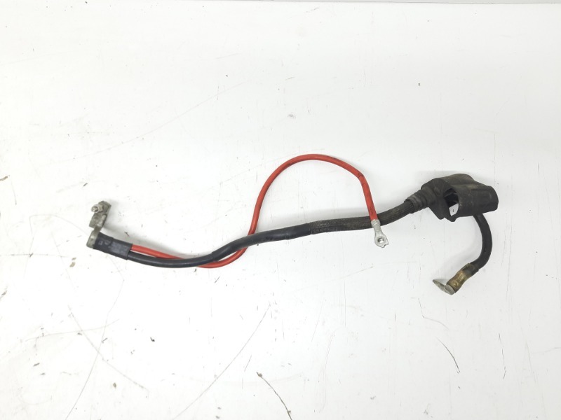 Клемма аккумулятора +