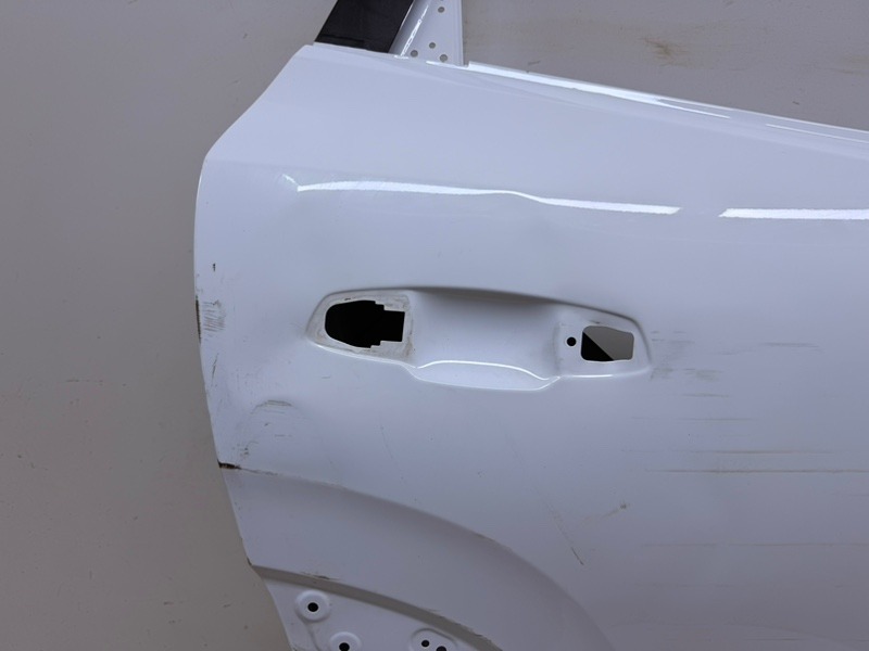 Дверь задняя правая