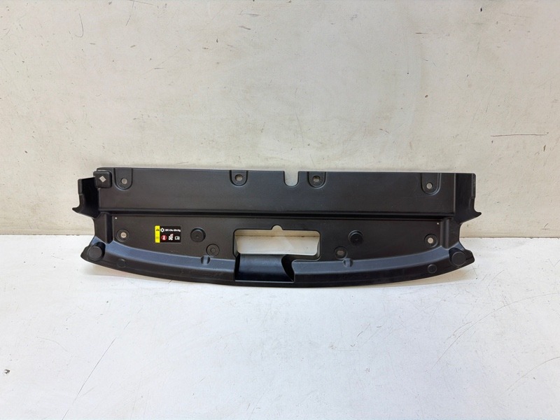 Кожух замка капота