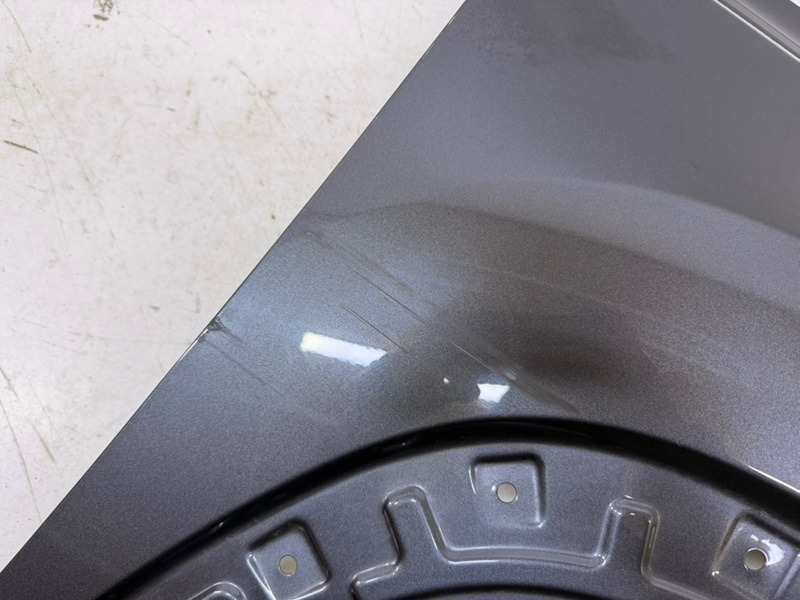 Крыло переднее правое