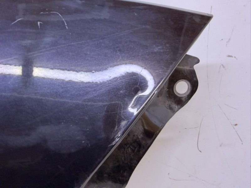 Крыло переднее правое