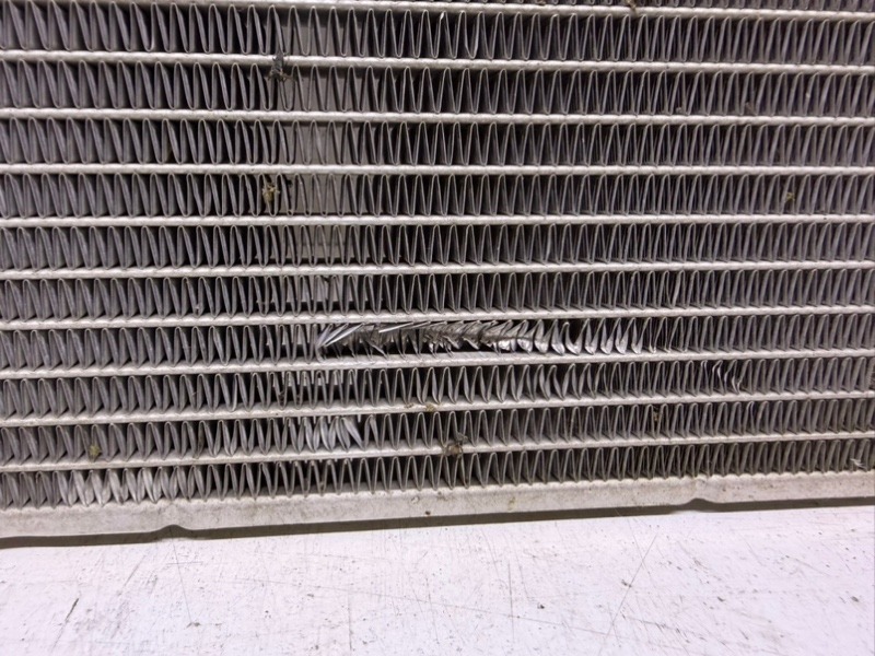 Радиатор кондиционера / конденсер