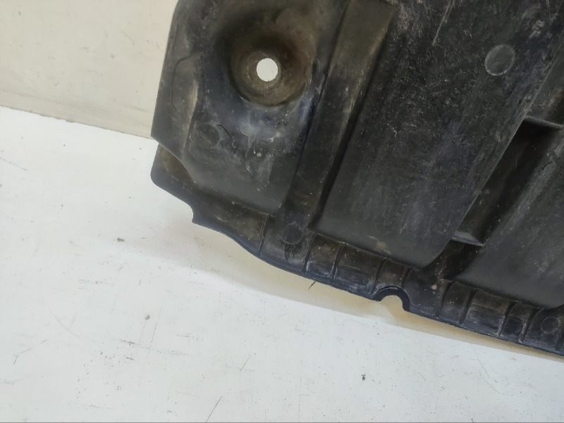 Пыльник двигателя