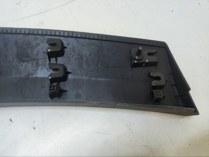 Накладка заднего крыла правого