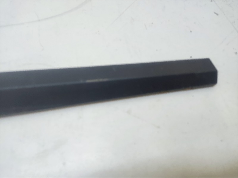 Накладка двери передней правой