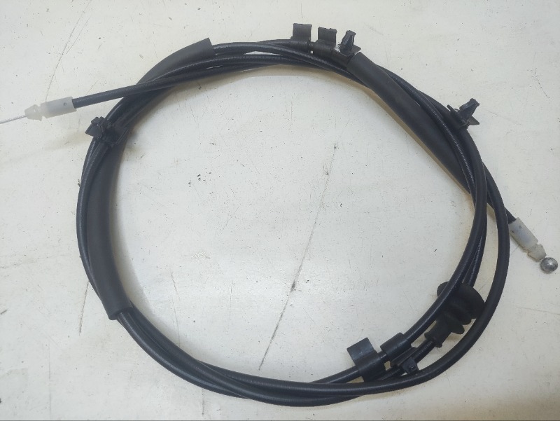 Трос открывания капота