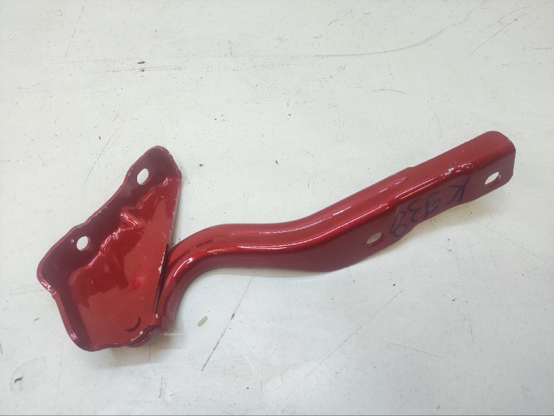 Петля капота левая