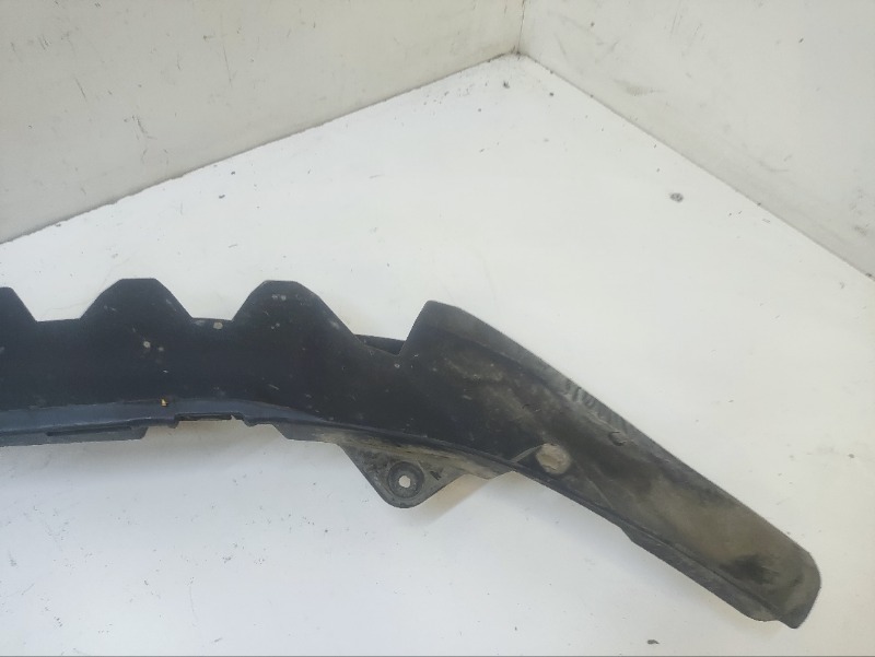 Кронштейн переднего бампера