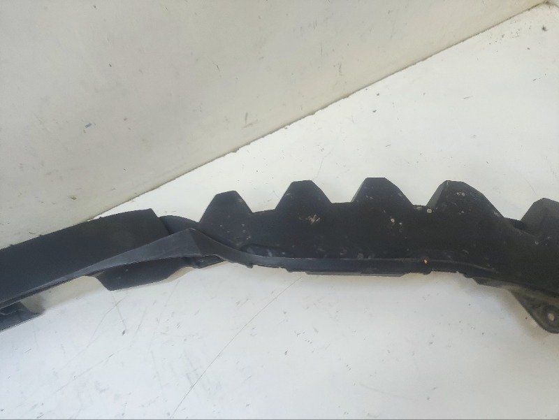 Кронштейн переднего бампера