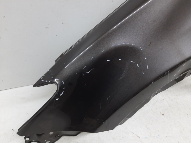 Крыло переднее левое