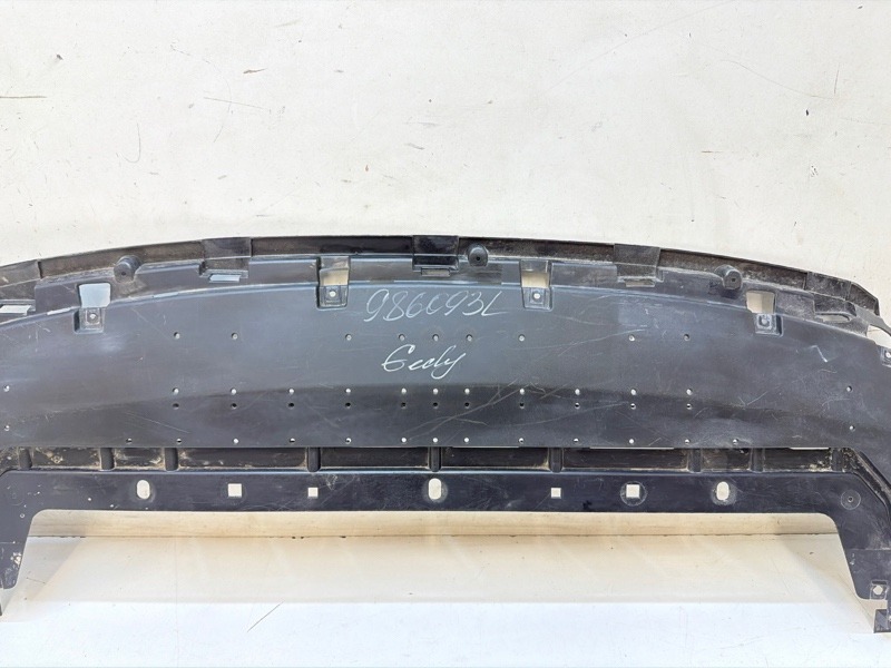 Пыльник двигателя