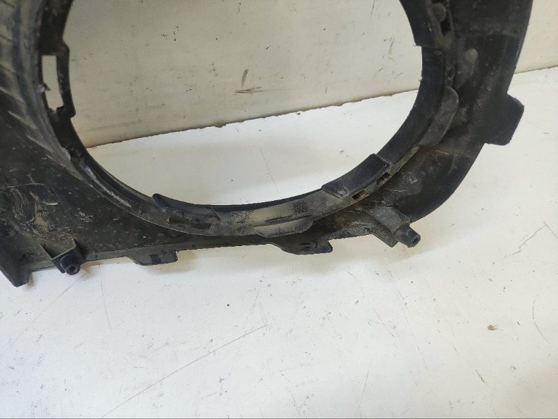 Накладка переднего бампера